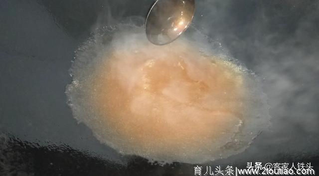 糯米中加4个鸡蛋，没想到这么好吃，咸香软糯，孩子大口吃不停