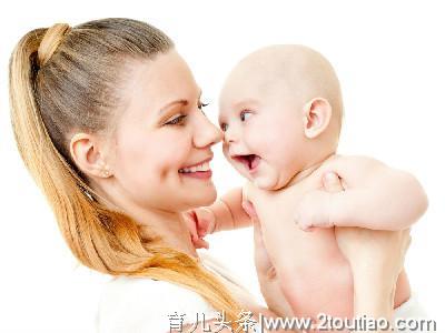 与宝宝亲密接触是促进亲子关系的一个好方法
