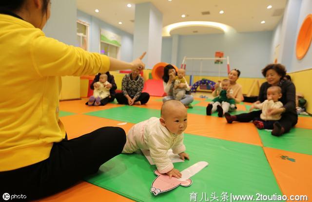 在家轻松做早教|五个促进宝宝感官发育的小游戏（上）