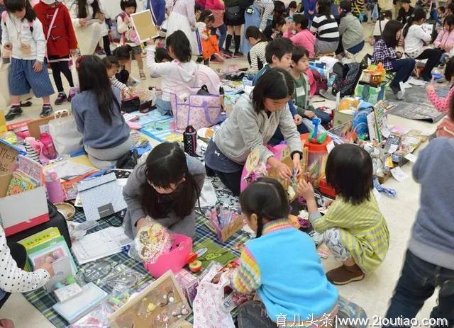 轻松一刻|在东京街头“捣乱”、在曼哈顿疯狂涂鸦，熊孩子频频出新招却被表扬？！