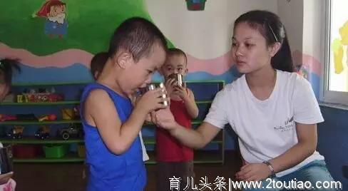 幼儿老师，你怎么能这样？（传递正能量）