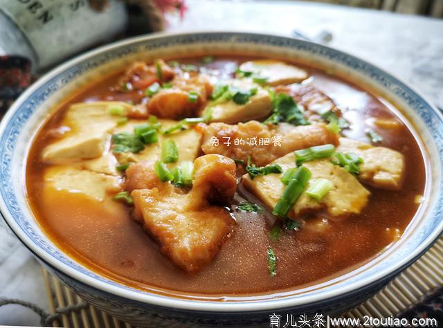 周末下雨天，晚餐做了这道菜，有菜有肉还有汤，儿子明天还要吃