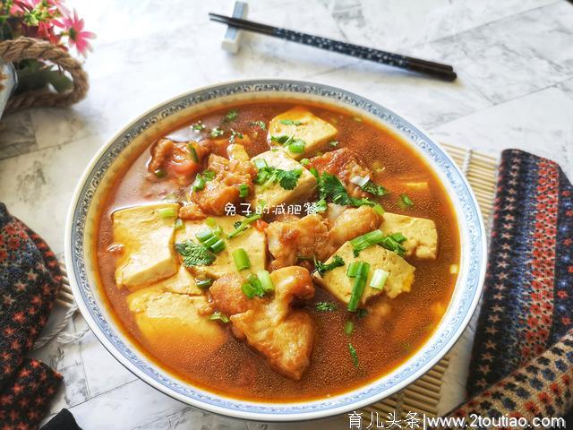 周末下雨天，晚餐做了这道菜，有菜有肉还有汤，儿子明天还要吃