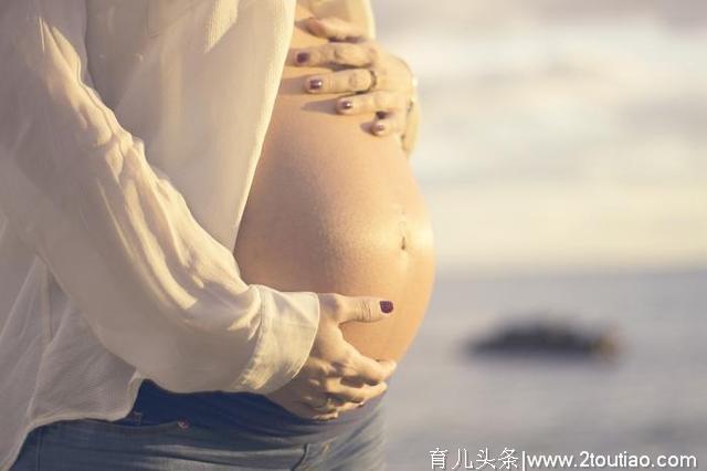孕期释放这4个信号，暗示宝宝发育好，孕妈别瞎担心