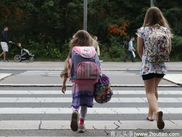 孩子多大年龄可以独自上学放学？独自上学的孩子需具备这三个条件