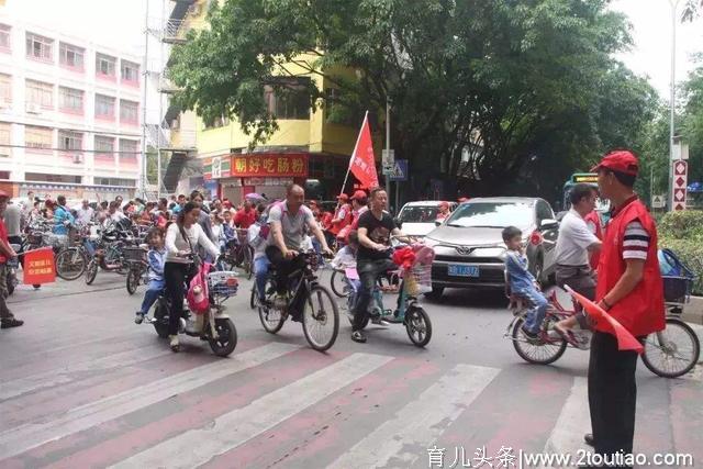 孩子多大年龄可以独自上学放学？独自上学的孩子需具备这三个条件