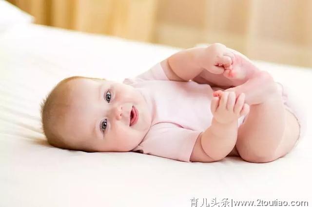 新生儿昼夜颠倒，月嫂如何“调时差”、培养宝宝规律作息？