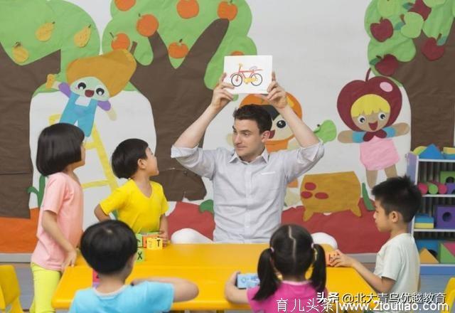 为什么幼儿园的学费高，但是幼师的工资却不高？