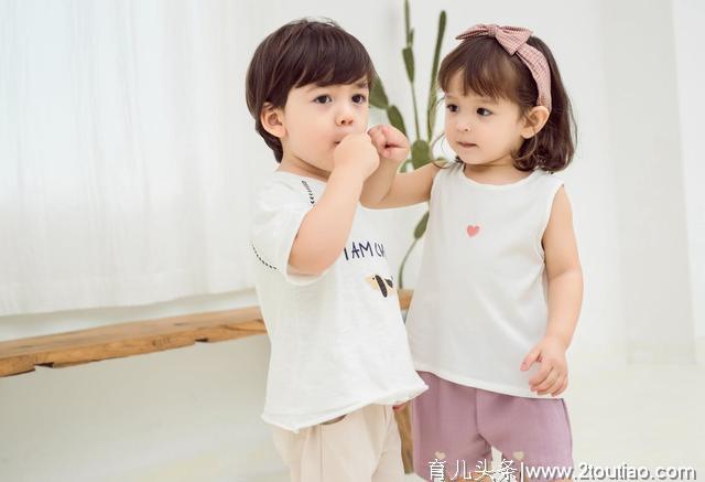 孩子晚一年上幼儿园怎么样？过早送去幼儿园，不一定就是好事