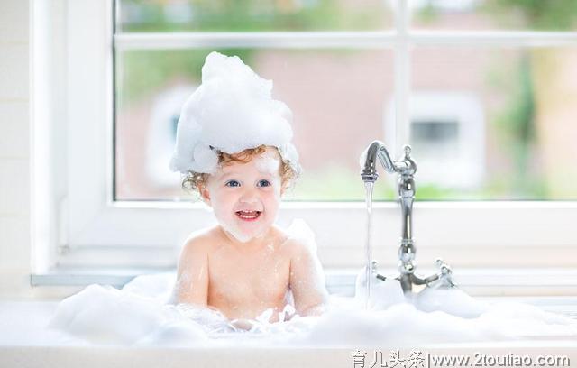 原来给新生儿洗澡有这么多的学问！家长们都做对了吗？