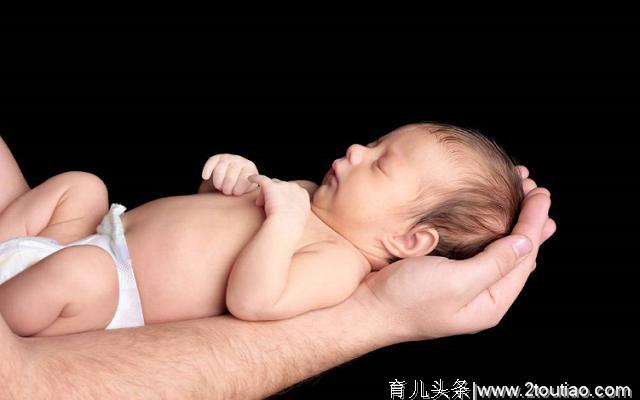 女性产后谁伺候月子更合适？妈妈、婆婆、老公，你会选择谁