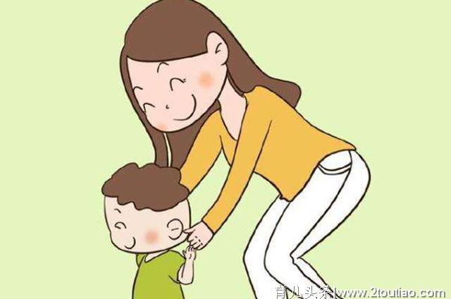 1岁左右宝宝学习走路，妈妈学会七种引导方式，让宝宝走路更平稳