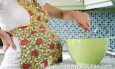 怀孕多久的孕妈要少做饭呢？以下2个阶段的孕妈得少做