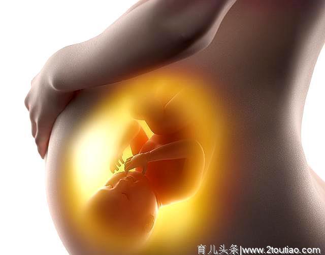 临产前，胎儿会陆续给孕妈发出三个分娩信号