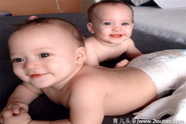 双胞胎孕妈超幸运，但是风险也会比普通孕妈大，注意补充营养