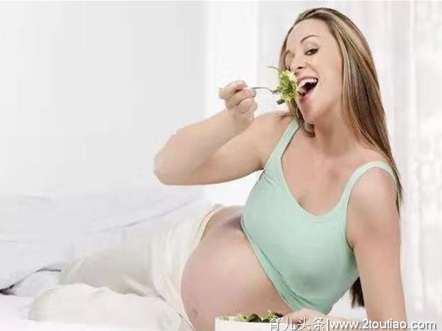 怀孕期间，孕妈的行为会影响宝宝长相，第一件就很常见