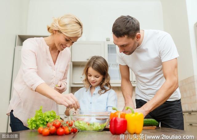 学龄前儿童的饮食均衡非常重要，父母应该合理安排孩子的饮食