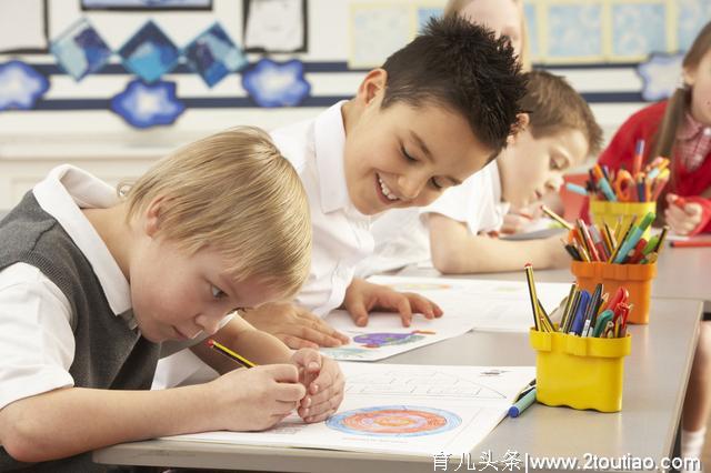 幼儿绘画扩大幼儿视野，增进幼儿的知识，丰富幼儿认知