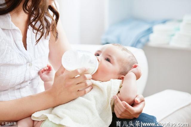 先喂母乳还是先喂奶粉？宝妈傻傻分不清，这些母乳喂养误区可别踩