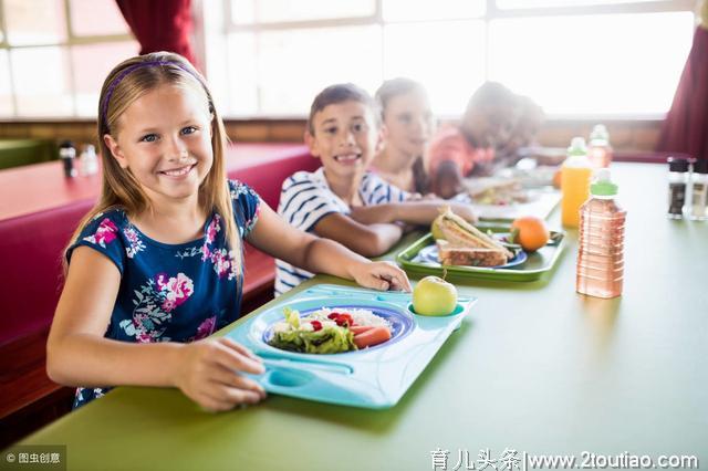 如何让孩子吃的更健康？孩子爱吃垃圾食品怎么办？