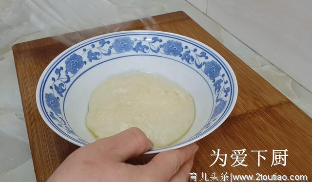 早餐饼新吃法，做法比鸡蛋灌饼简单，比葱油饼还好吃，越吃越过瘾