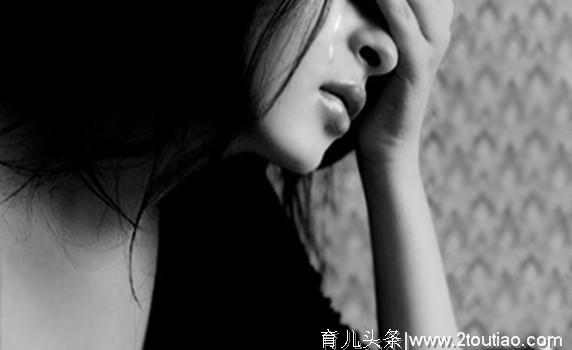 28岁女孩，生完孩子服下敌敌畏！得知原因母亲大哭：不该远嫁他乡