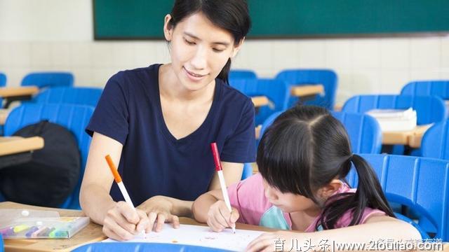 幼儿能力的发展关键：好好陪他，让宝宝跟你一起进行亲密的互动！