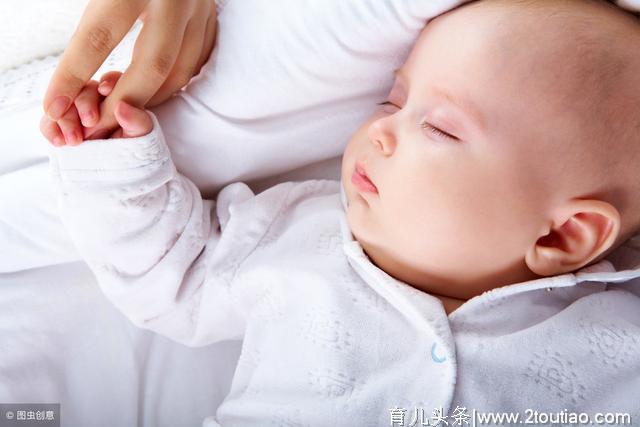 宝宝的睡眠状况是健康的晴雨表，如果有这些异常，家长要重视了