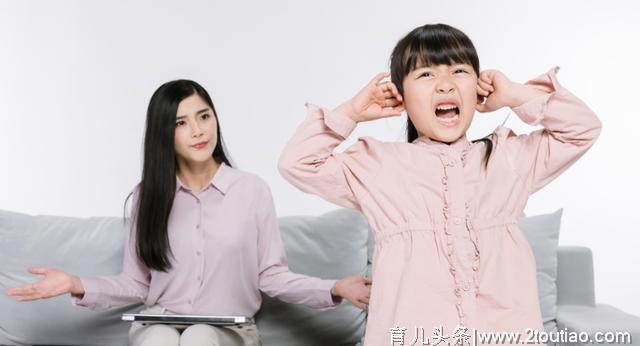 宝宝开始不听话，孩子到了“幼儿叛逆期”，父母该如何应对