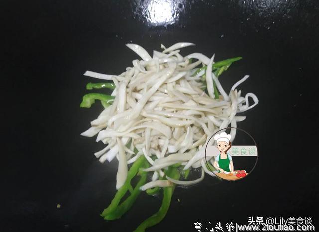 这三样菜一起炒，实在太鲜美了，隔三差五做给孩子吃，营养又美味