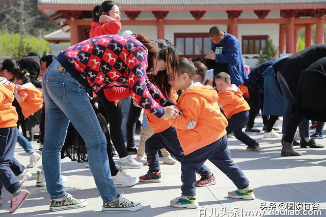 甘谷希望幼儿园:  “亲子春游”唱响春天幼儿教育的精美乐章！