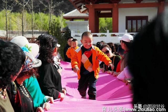 甘谷希望幼儿园:  “亲子春游”唱响春天幼儿教育的精美乐章！