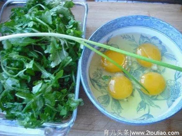 这野菜比“泻药”都刮油，鱼肉不敌，肚子平坦了，嘴巴也不臭了