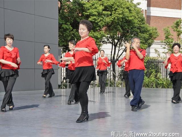 老人拒绝给儿女带娃，未来会有怎样的生活？这三种结局让人深思