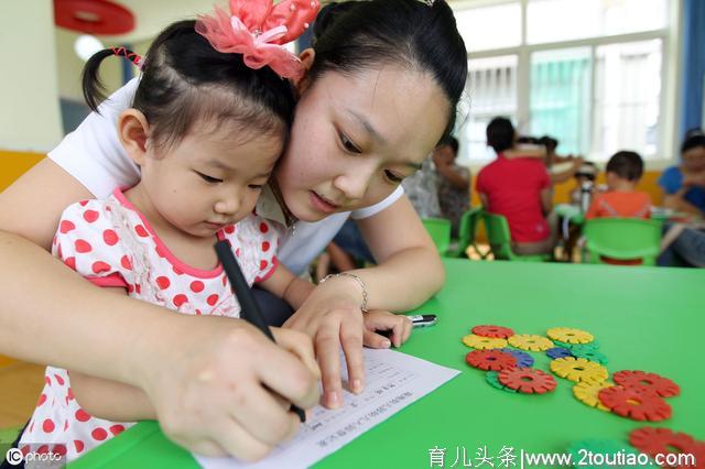 你认为幼儿教育的重点是认知和情感还是学知识？