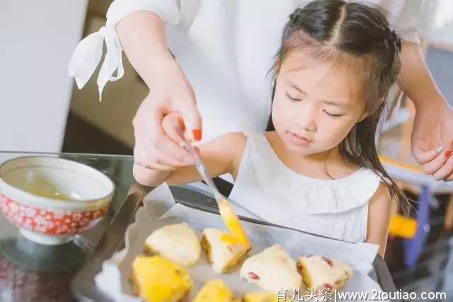 这些看似美味的零食，最好不要给孩子吃，既没营养也不健康