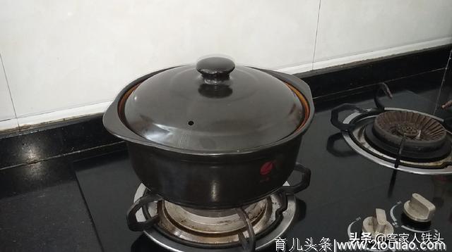 猪脚这一做法太好吃了，配料做法简单，软糯鲜香，看图片就流口水