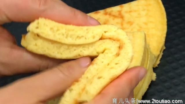 电饼铛烙饼总发硬？原来错在这！厨娘教你1招，放7天不硬还好吃 