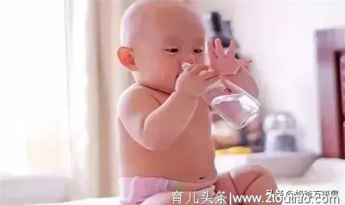 母乳喂养的宝宝不用喝水？宝宝喝水喝不对也很伤身！