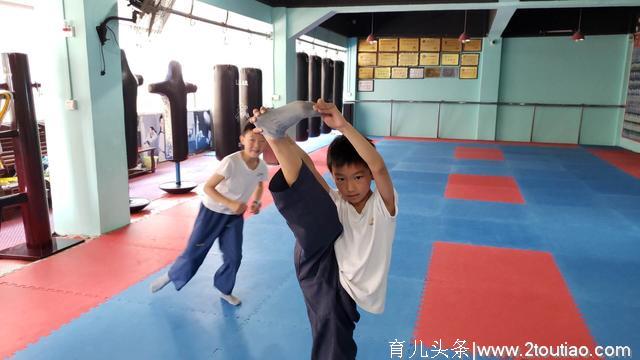 安顺跆拳道学校：师幼互动，提高幼儿模仿能力