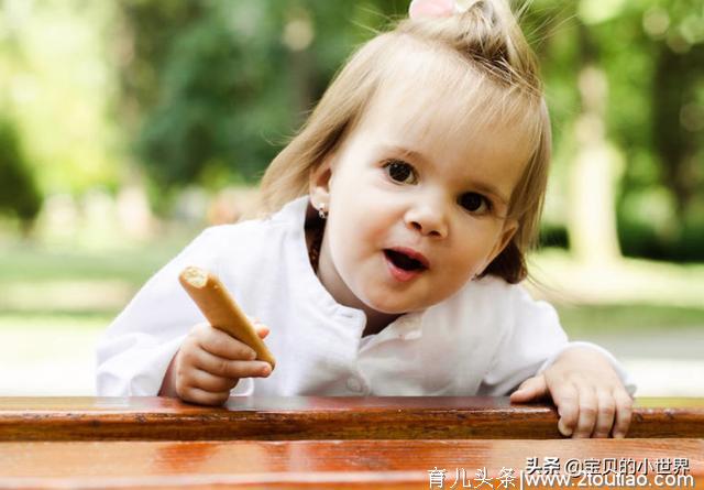 六个月到一岁，宝宝应该这么添加辅食，新手妈妈不妨借鉴下