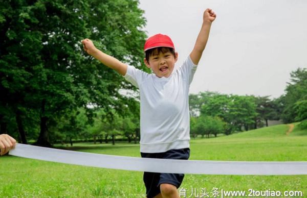 这4种错误的带娃习惯，影响孩子健康成长，家长别再犯了！