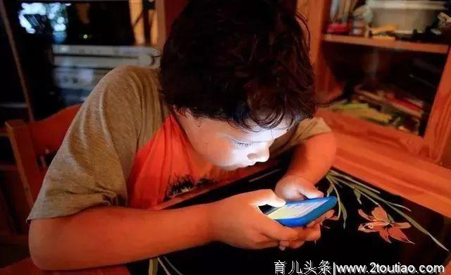 “我妈妈亲手把我送进人间炼狱”：比游戏更可怕的，是执念