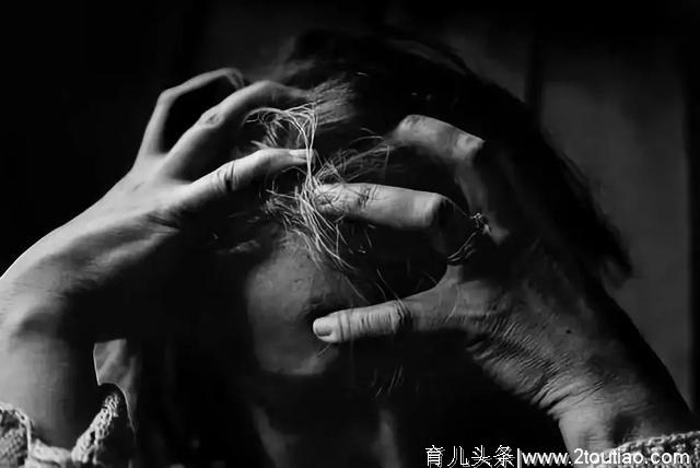 青春期的孩子不上学怎么办？先做好“包容和接纳”这门课