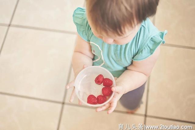 男童心脏骤停30分钟，是妈妈喂了这个吃的：这几样东西别给孩子吃