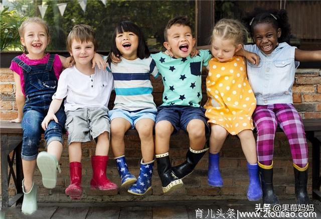 晚一年上幼儿园没关系？父母以为是疼爱，对孩子心智有3大影响！