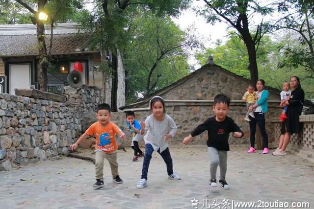 五月去睡京郊柿林深处的山谷小院，登山探险，亲子出游的好去处~