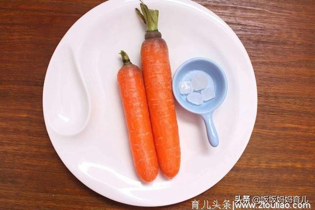 孩子说话晚，家长别担心，4招加1种零食，帮助宝宝早开“金口”