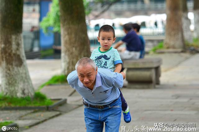 过度溺爱导致3岁男孩不爱说话，发育迟缓，养娃还是科学点好