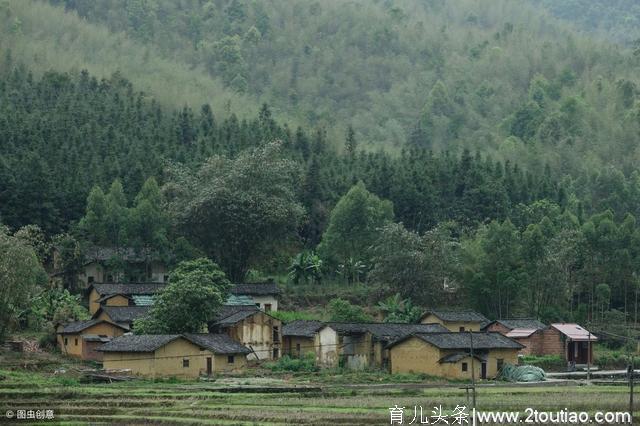 难产10小时婆婆非要我顺产，九死一生后她对我说：真没用！